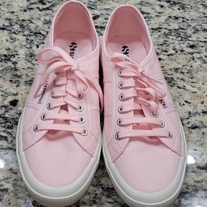 Superga Classic Lace-Up Sneaker Size 10